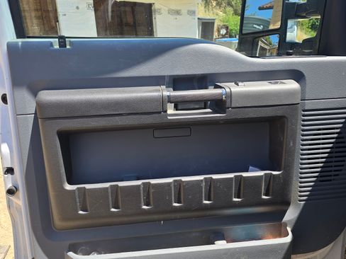 Used 2011 Ford F250 XLT image 6