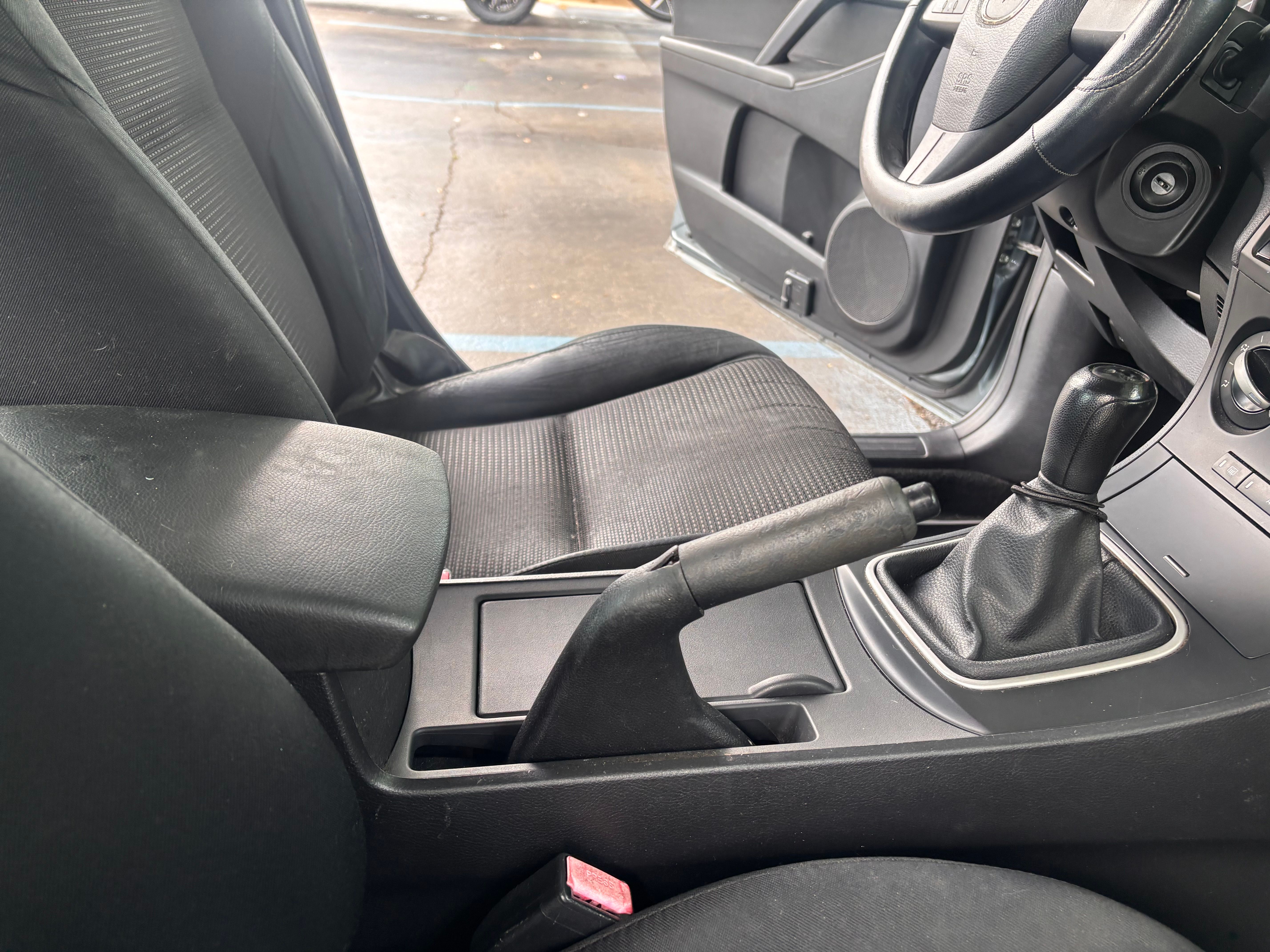 Used 2012 MAZDA MAZDA3 i Sport FWD image 10
