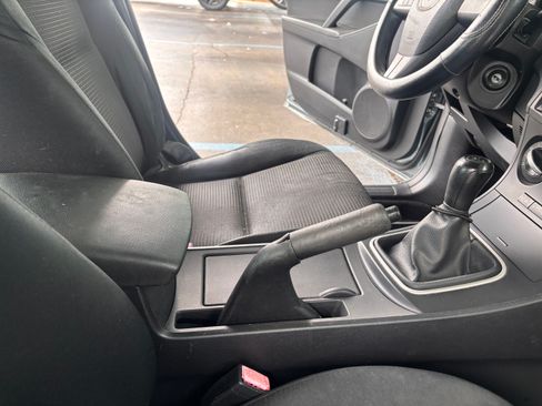 Used 2012 MAZDA MAZDA3 i Sport FWD image 10