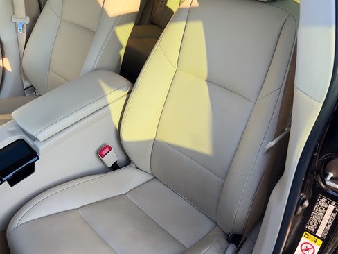 Used 2013 Lexus ES 350 w/ Premium Pkg FWD image 18