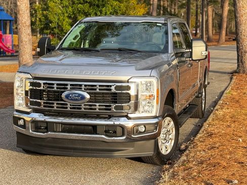 Used 2024 Ford F250 XLT image 5