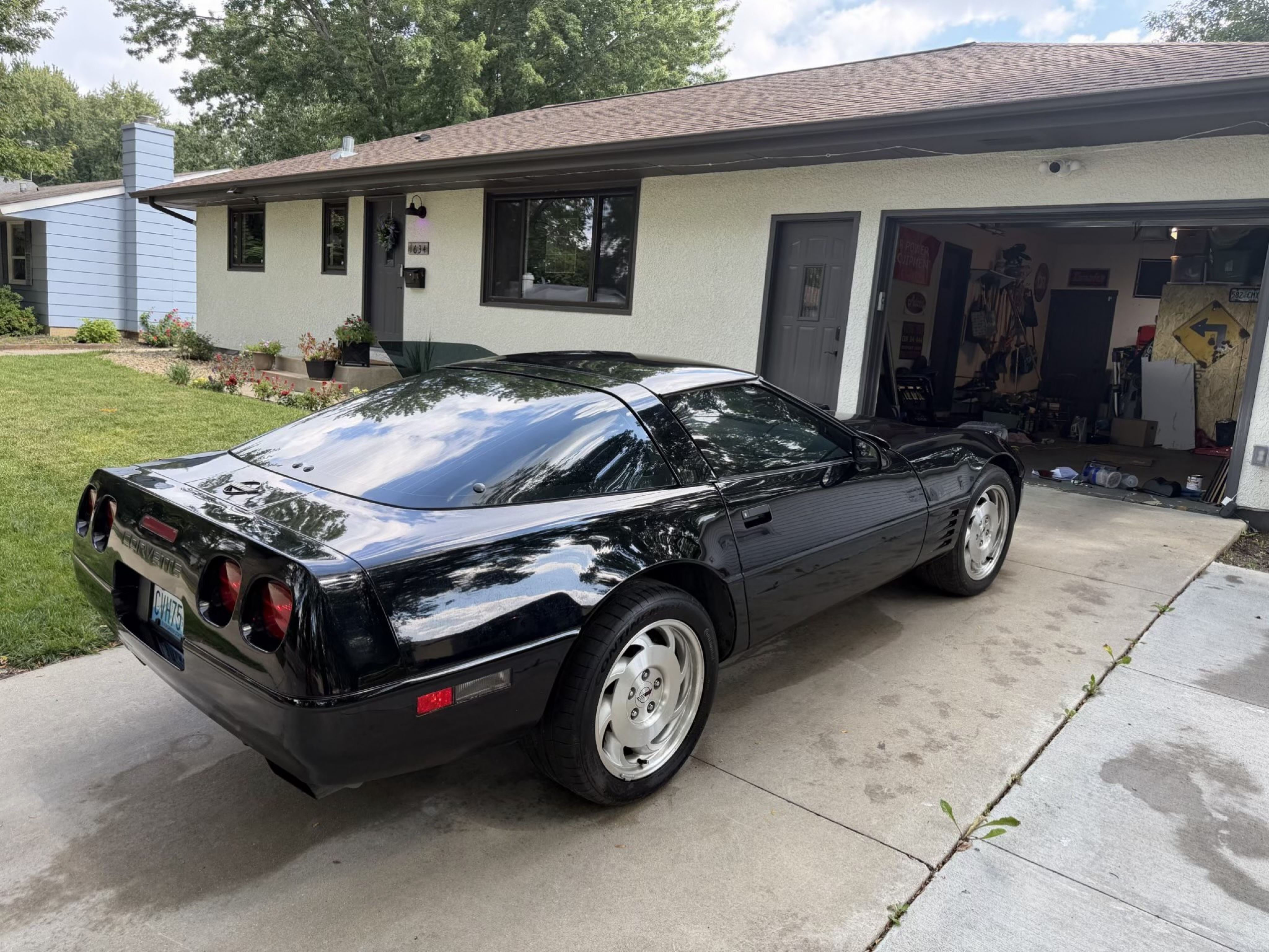 Used 1994 Chevrolet Corvette Coupe RWD image 4