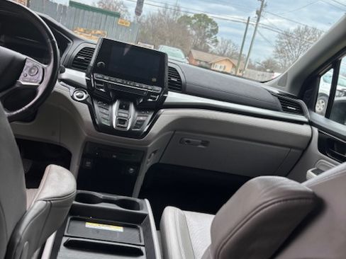 Used 2018 Honda Odyssey Elite image 6
