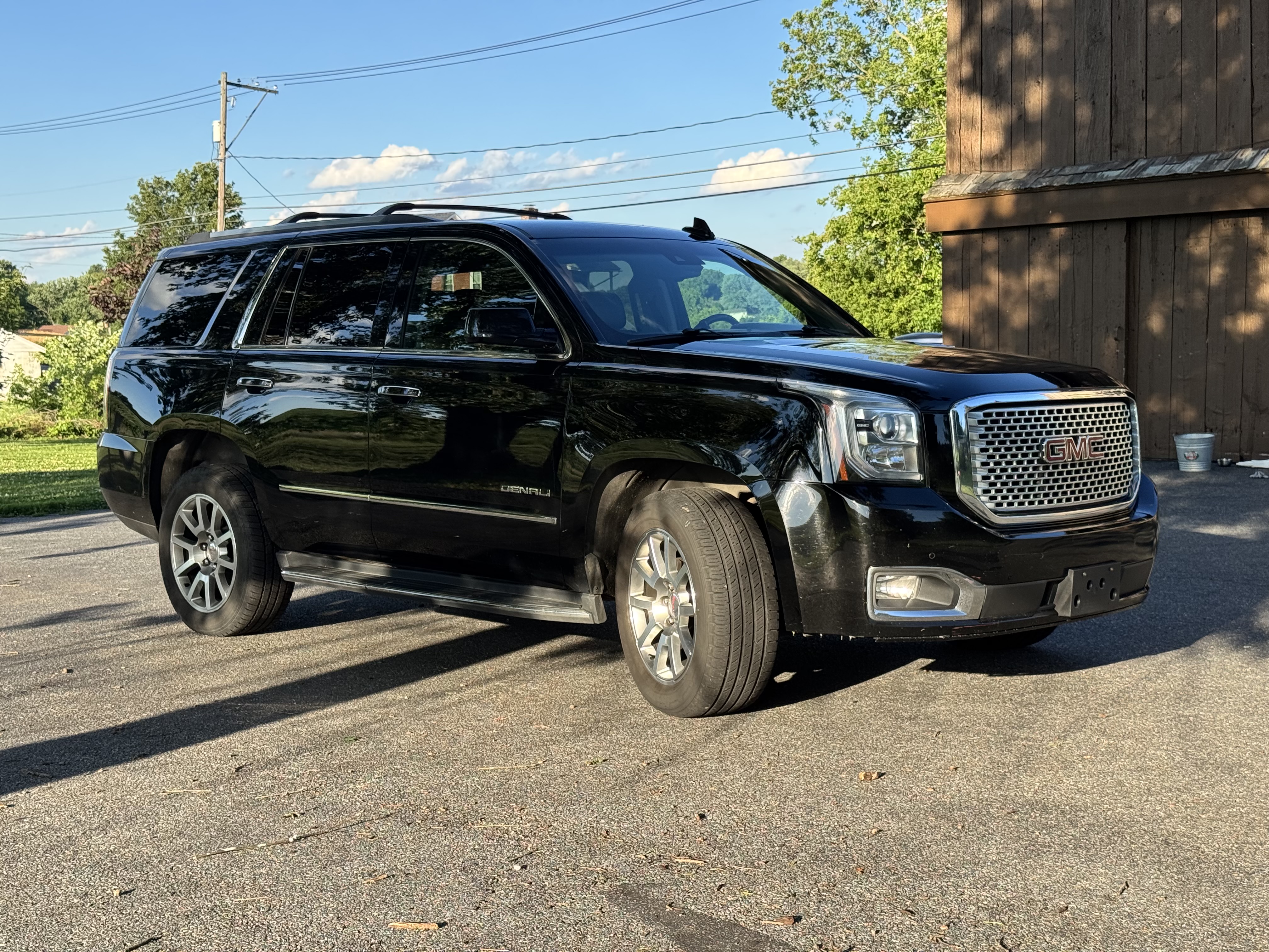 Used 2017 GMC Yukon Denali AWD/4WD image 6