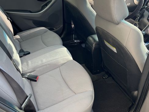 Used 2013 Hyundai Elantra GLS image 13