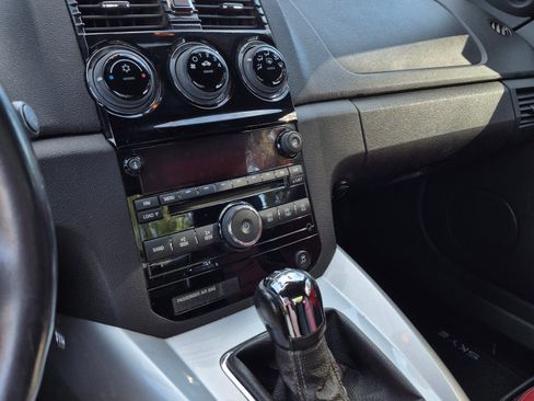 Used 2007 Saturn Sky Red Line image 9