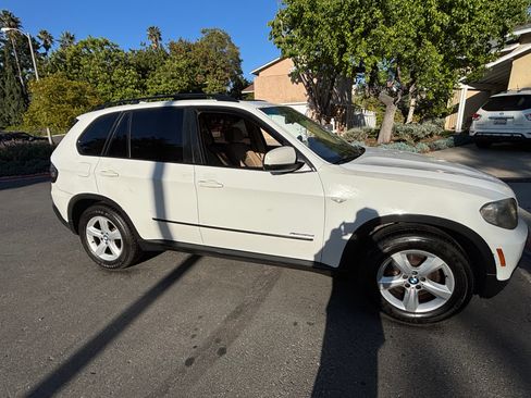 Used 2009 BMW X5 xDrive35d image 5