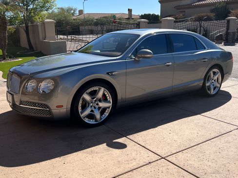 Used 2015 Bentley Flying Spur V8 image 2