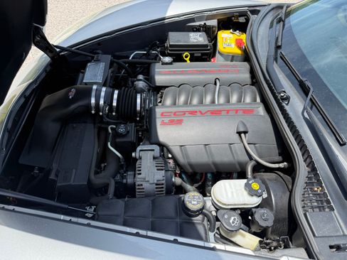 Used 2006 Chevrolet Corvette Convertible w/ Preferred Equipment Group RWD image 11