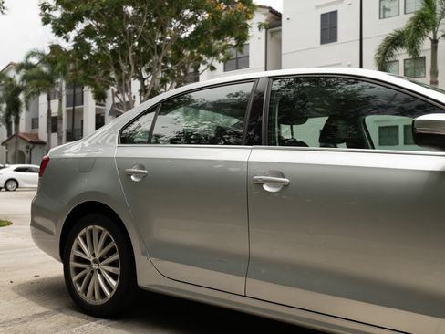 Used 2013 Volkswagen Jetta TDI image 9