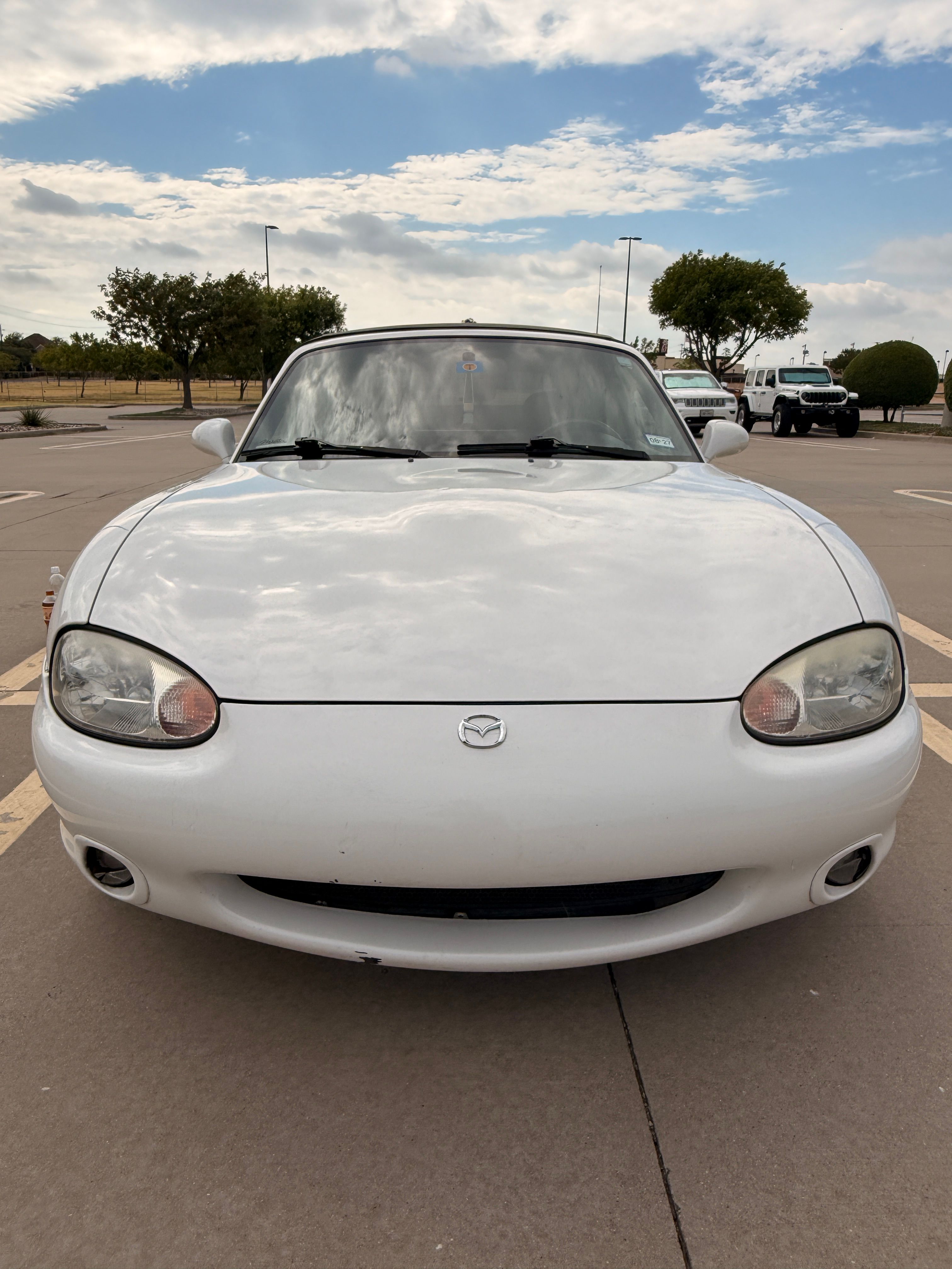 Used 2000 MAZDA MX-5 Miata RWD image 1