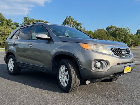 Used 2012 Kia Sorento LX w/ Convenience Pkg FWD image 1