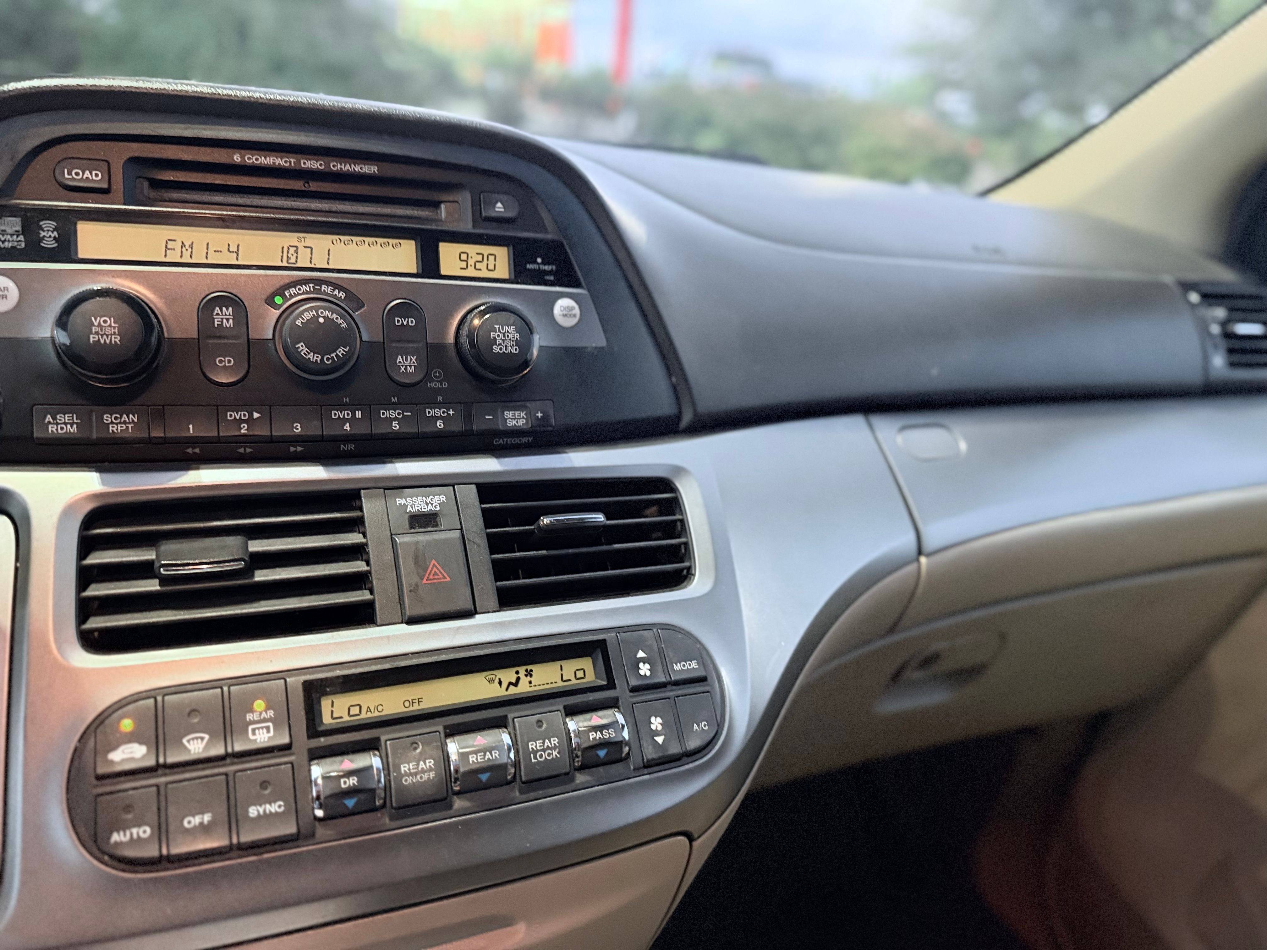 Used 2010 Honda Odyssey EX-L image 18