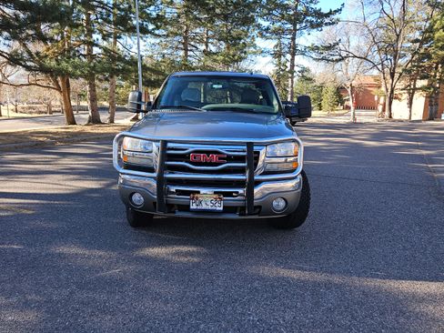 Used 2007 GMC Sierra 2500 SLT w/ Heavy-Duty Power Package image 8