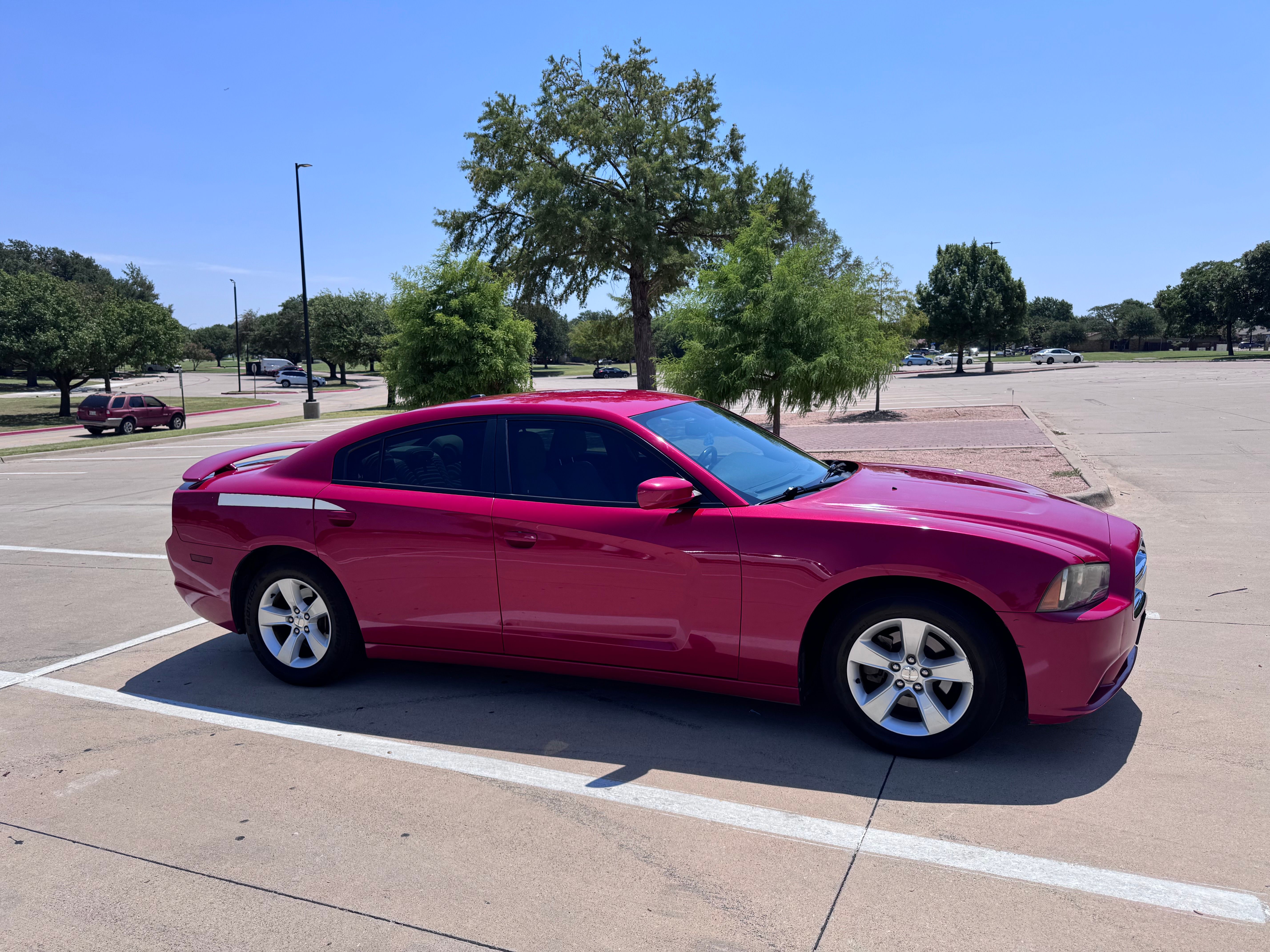 Used 2012 Dodge Charger SE w/ Connectivity Group RWD image 2
