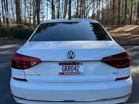 Used 2018 Volkswagen Passat 2.0T SE image 6