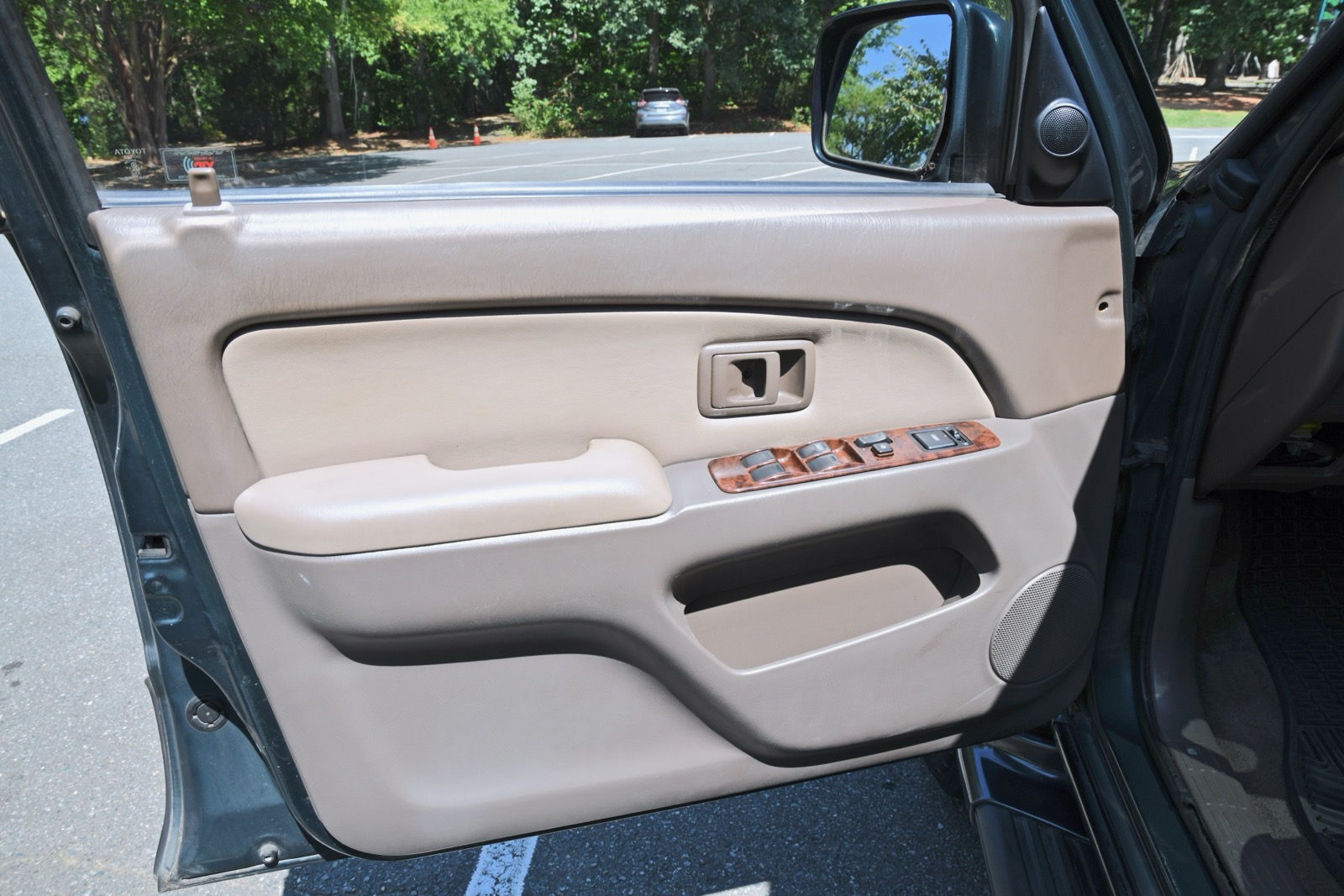 Used 1998 Toyota 4Runner Limited AWD/4WD image 6