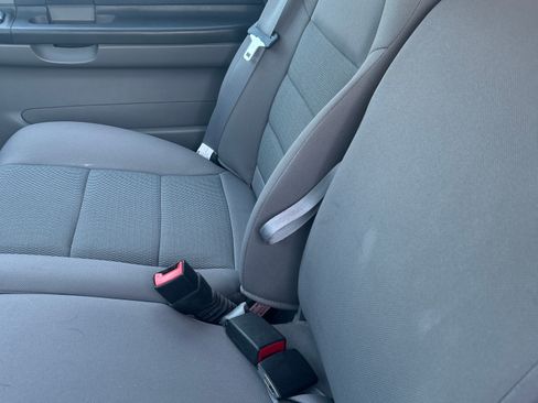 Used 2005 Ford F250 XLT image 9