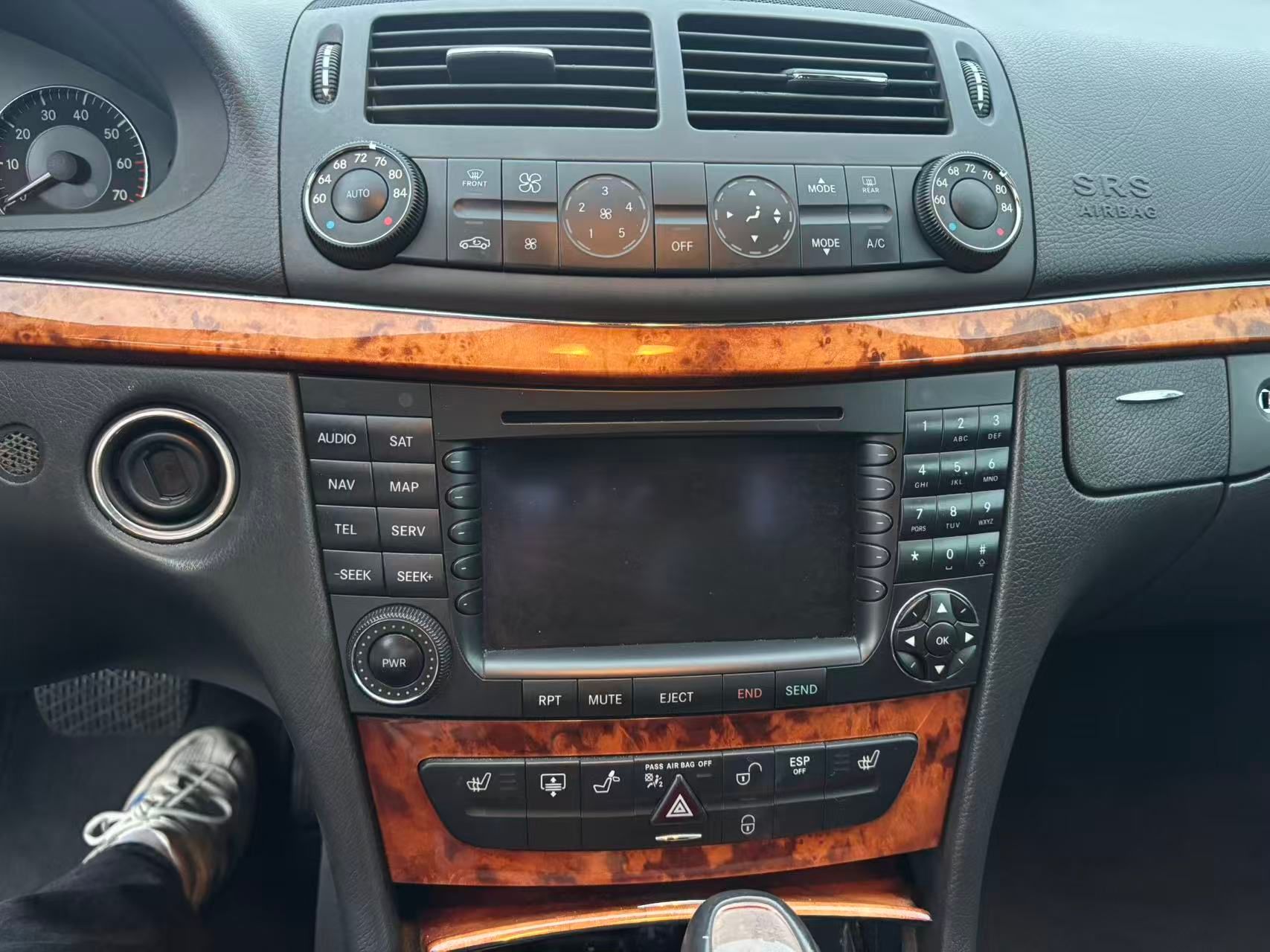 Used 2005 Mercedes-Benz E 320 Sedan image 18