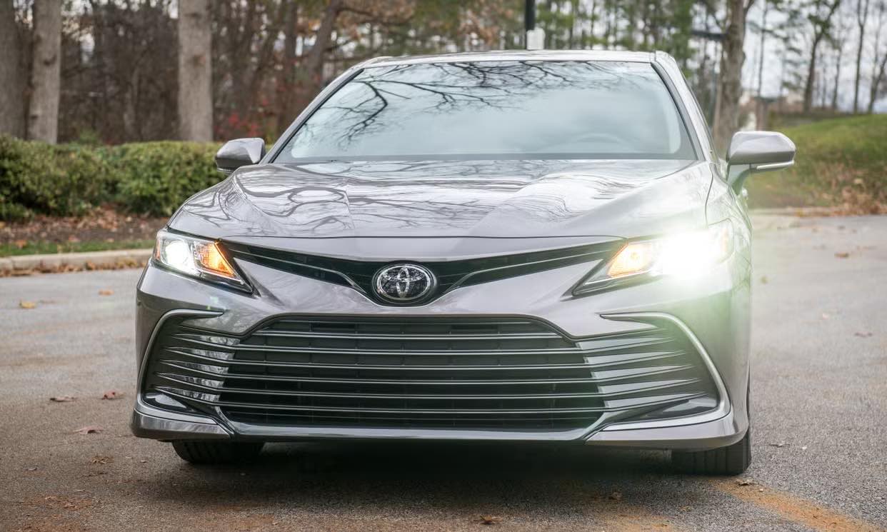 Used 2024 Toyota Camry LE w/ Convenience Package FWD image 4