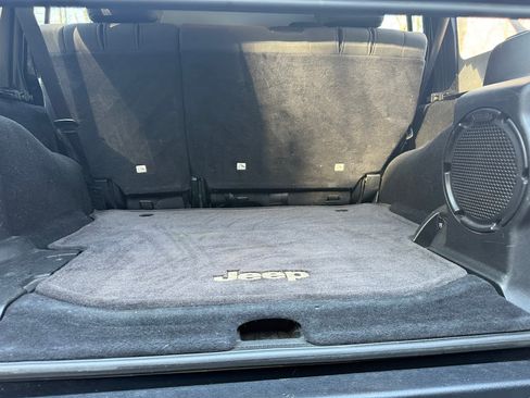 Used 2011 Jeep Wrangler Unlimited Sport image 12