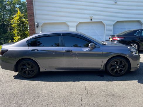 Used 2016 Honda Accord EX-L image 9