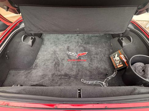 Used 2005 Chevrolet Corvette Coupe w/ Preferred Equipment Group RWD image 10