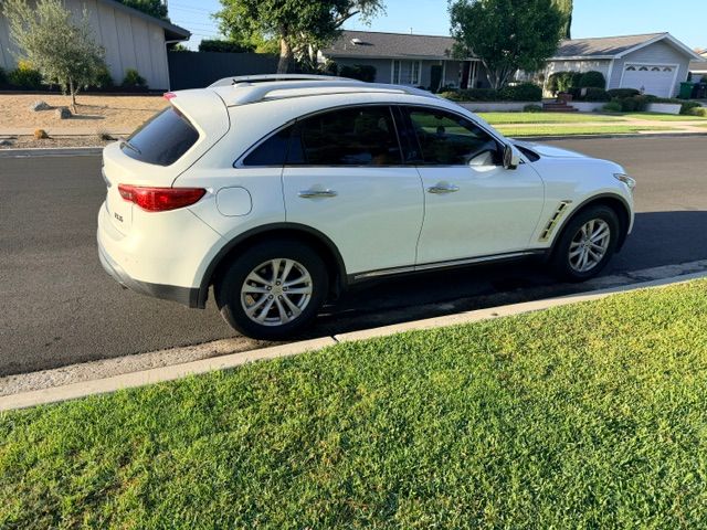 Used 2012 INFINITI FX35 2WD w/ Premium Pkg image 1
