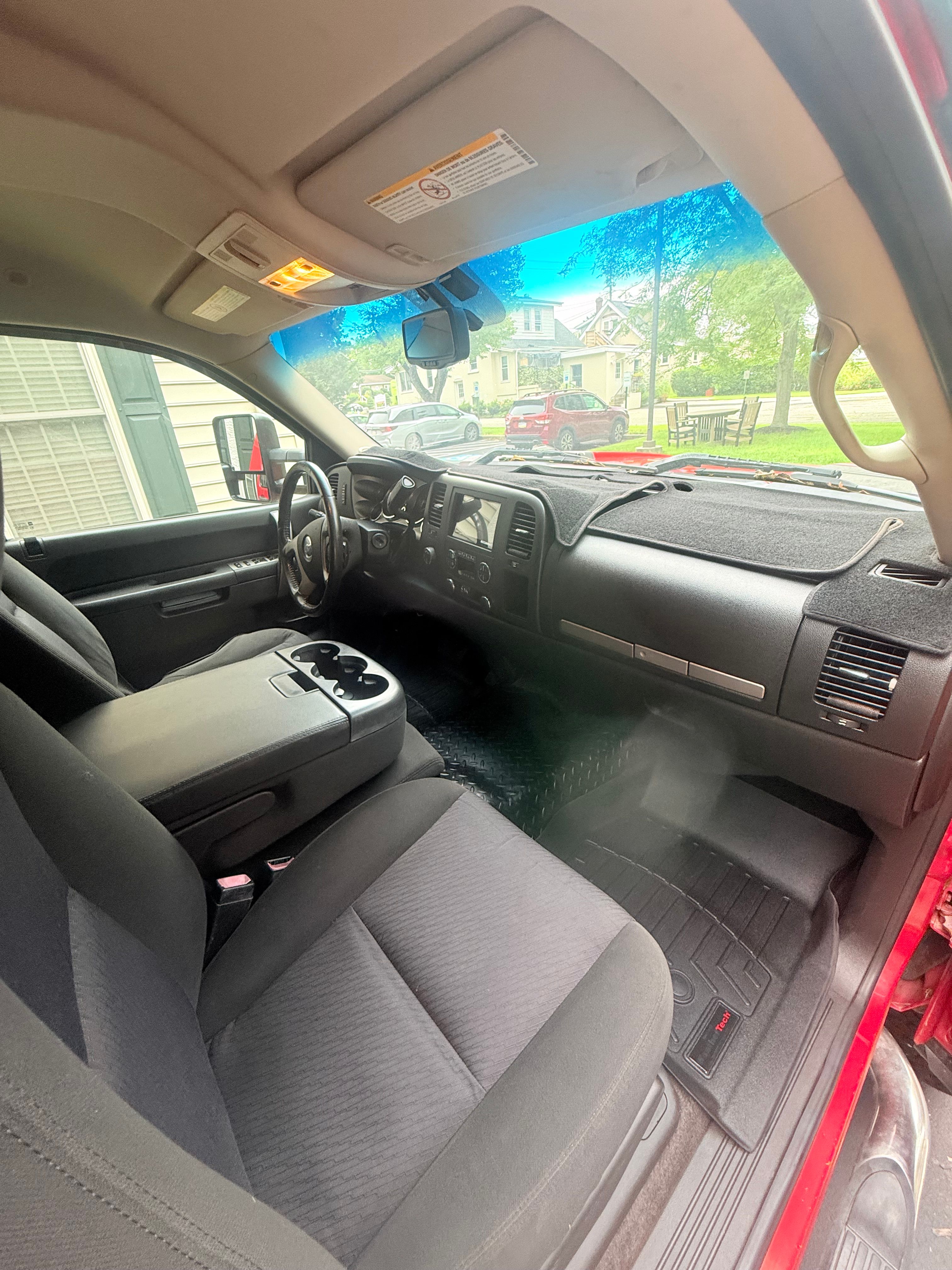 Used 2010 Chevrolet Silverado 2500 LT w/ Interior Plus Package AWD/4WD image 10