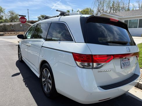 Used 2015 Honda Odyssey Touring Elite image 5