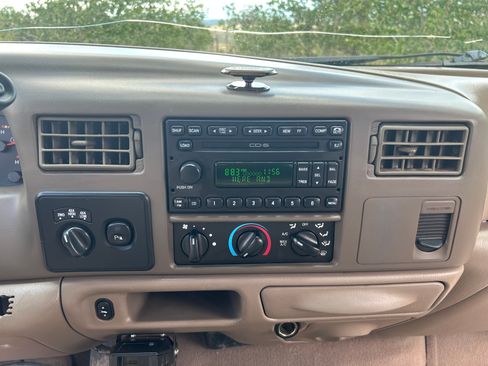 Used 2004 Ford F250 Lariat AWD/4WD image 22