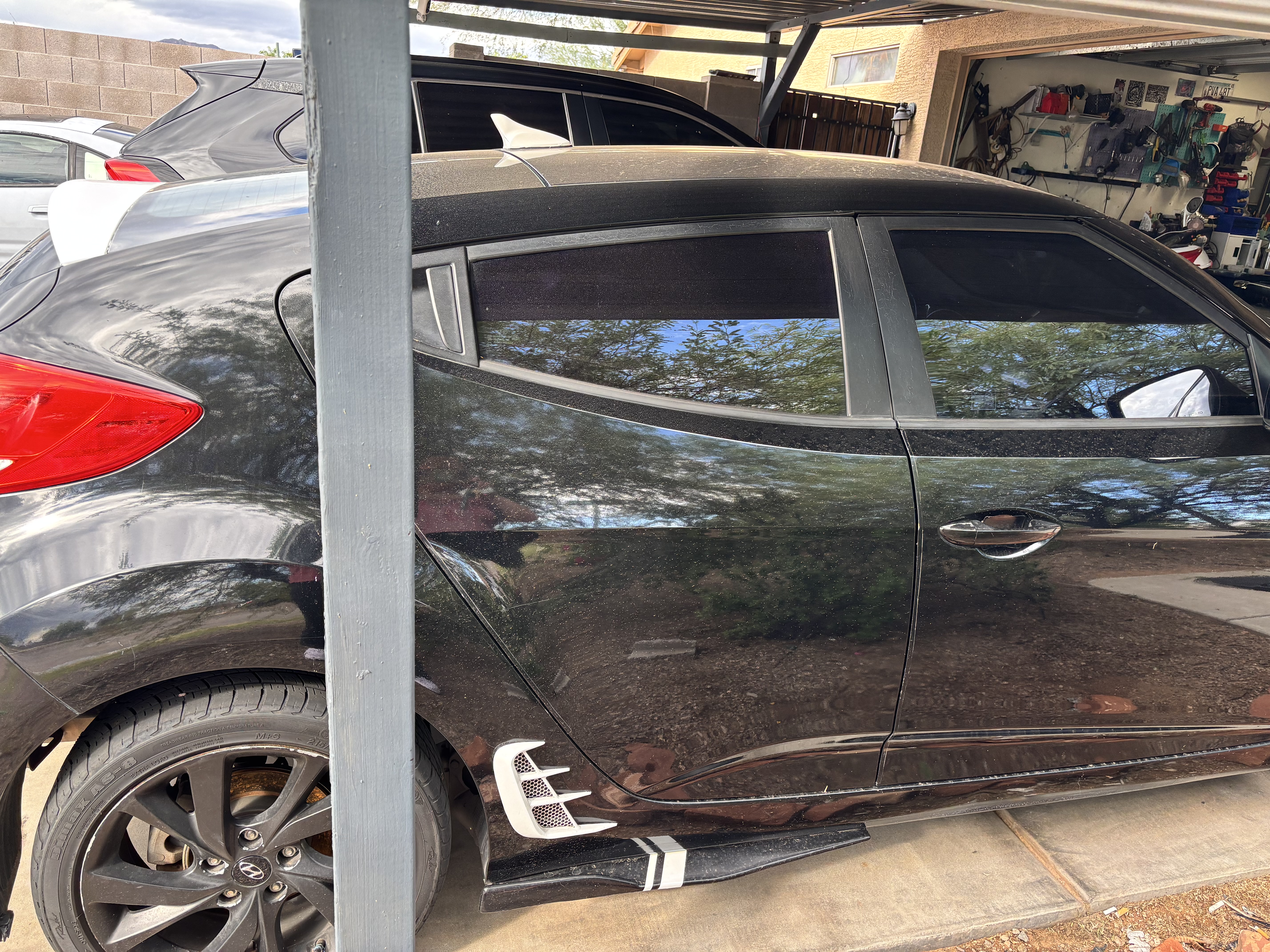 Used 2017 Hyundai Veloster FWD image 14