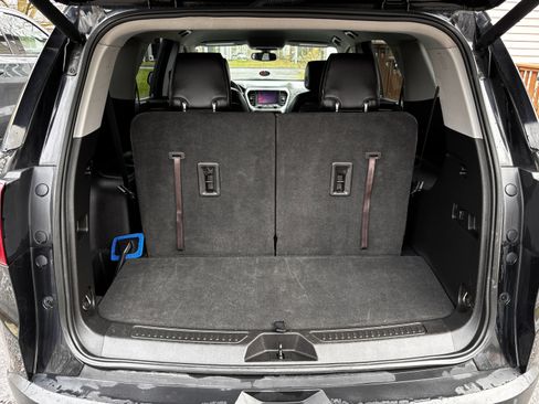 Used 2018 GMC Acadia SLT image 20