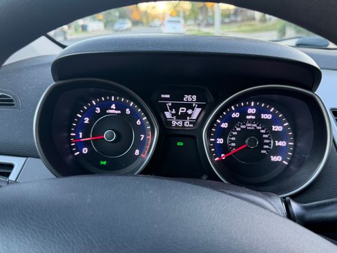 Used 2015 Hyundai Elantra SE w/ Option Group 02 image 17