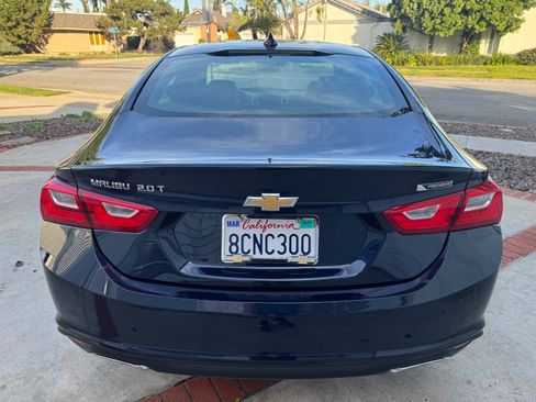 Used 2018 Chevrolet Malibu Premier w/ Driver Confidence Package image 5