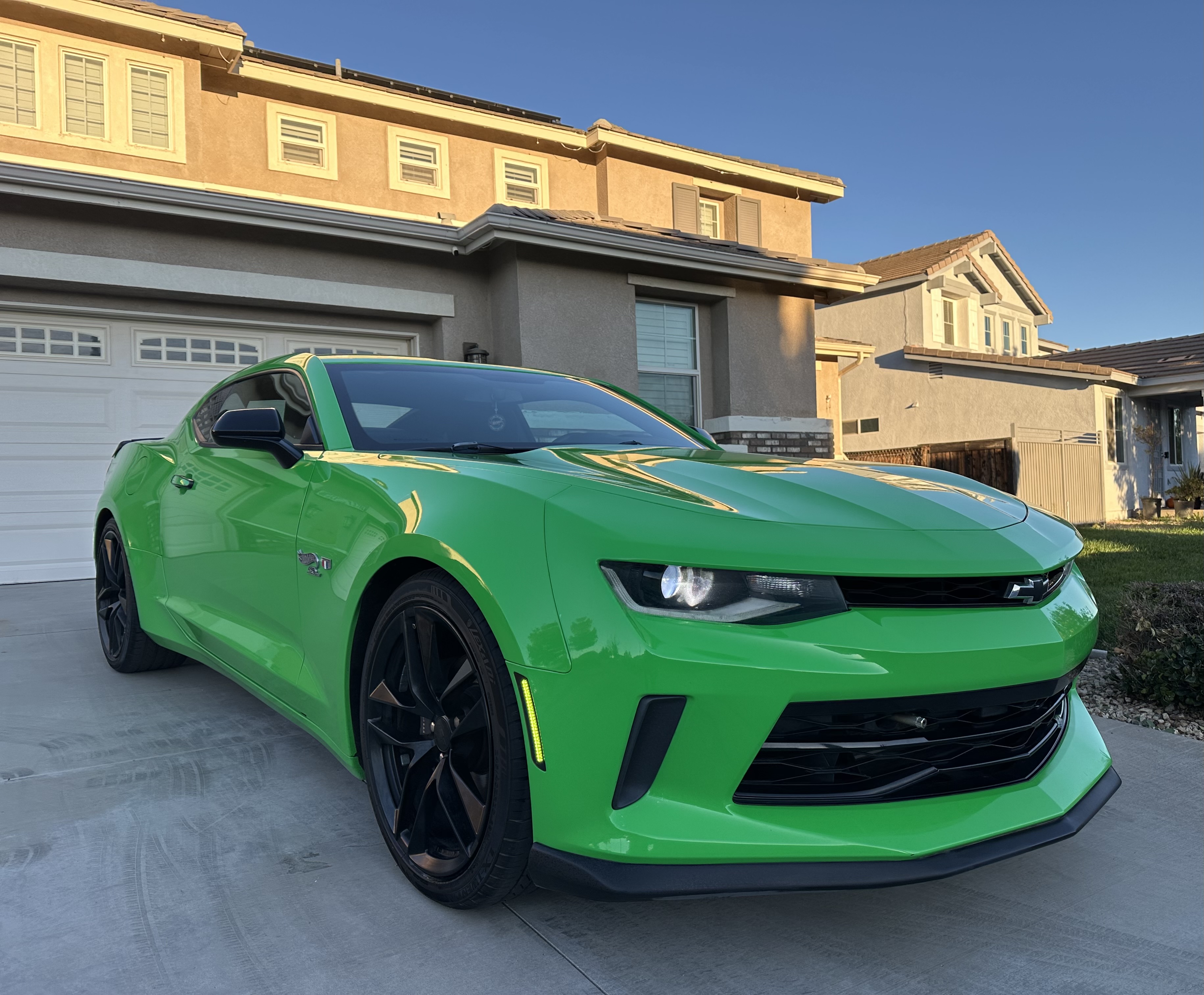 Used 2017 Chevrolet Camaro LS RWD image 1