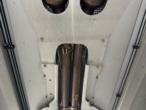 Used 2010 Aston Martin DBS Volante Convertible 2D image 30