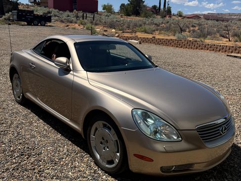 Used 2004 Lexus SC 430 Convertible RWD image 4