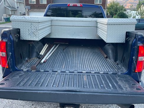 Used 2015 GMC Sierra 2500 SLT w/ Driver Alert Package image 10