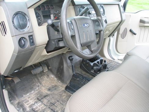 Used 2009 Ford F250 XL AWD/4WD image 19