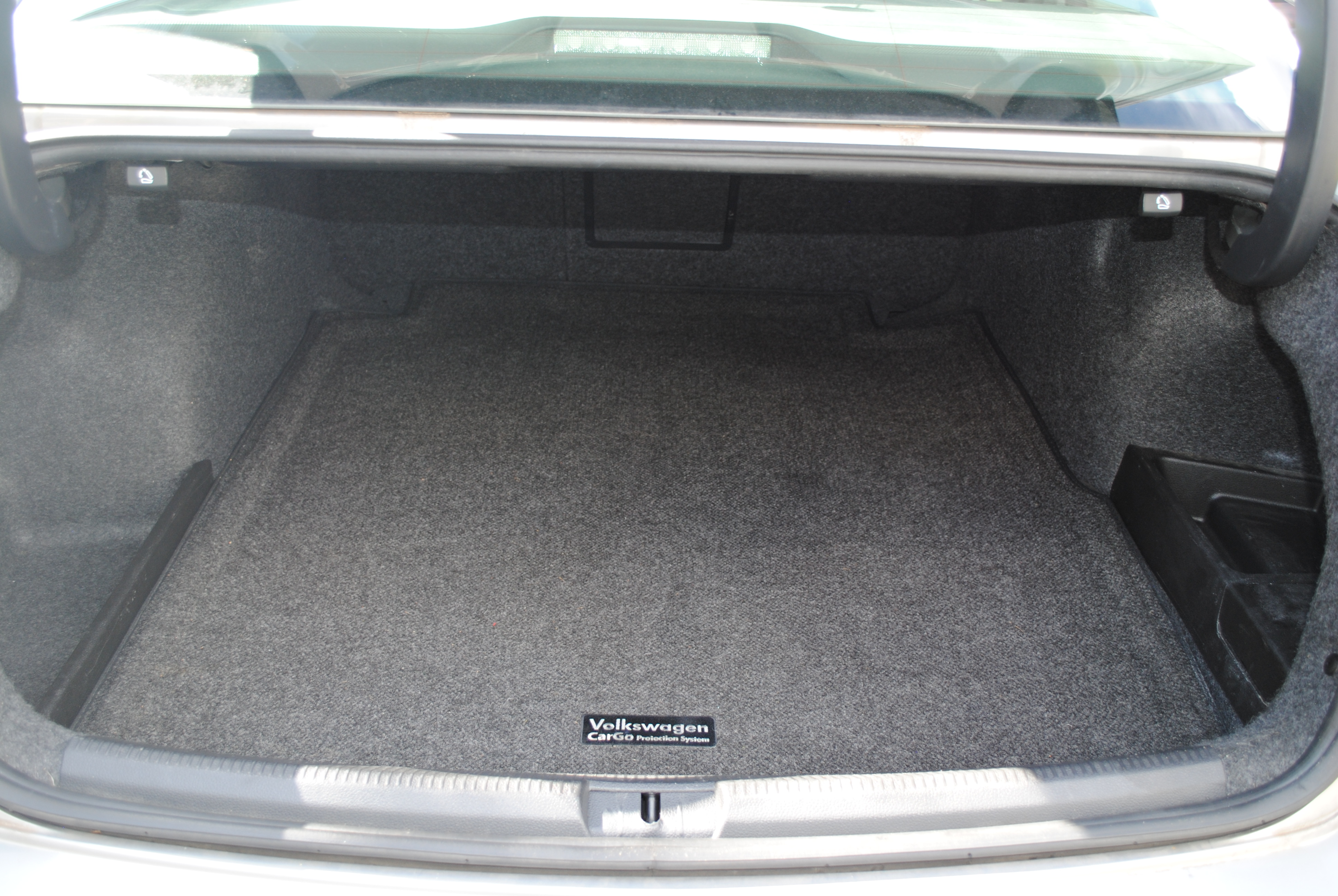 Used 2013 Volkswagen Passat TDI SEL Premium FWD image 21