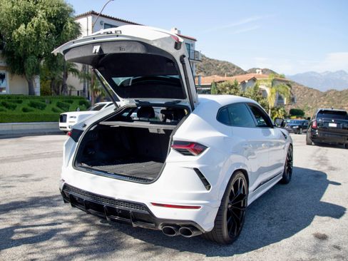 Used 2021 Lamborghini Urus image 19
