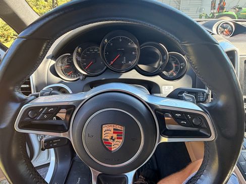 Used 2015 Porsche Cayenne Diesel AWD/4WD image 14