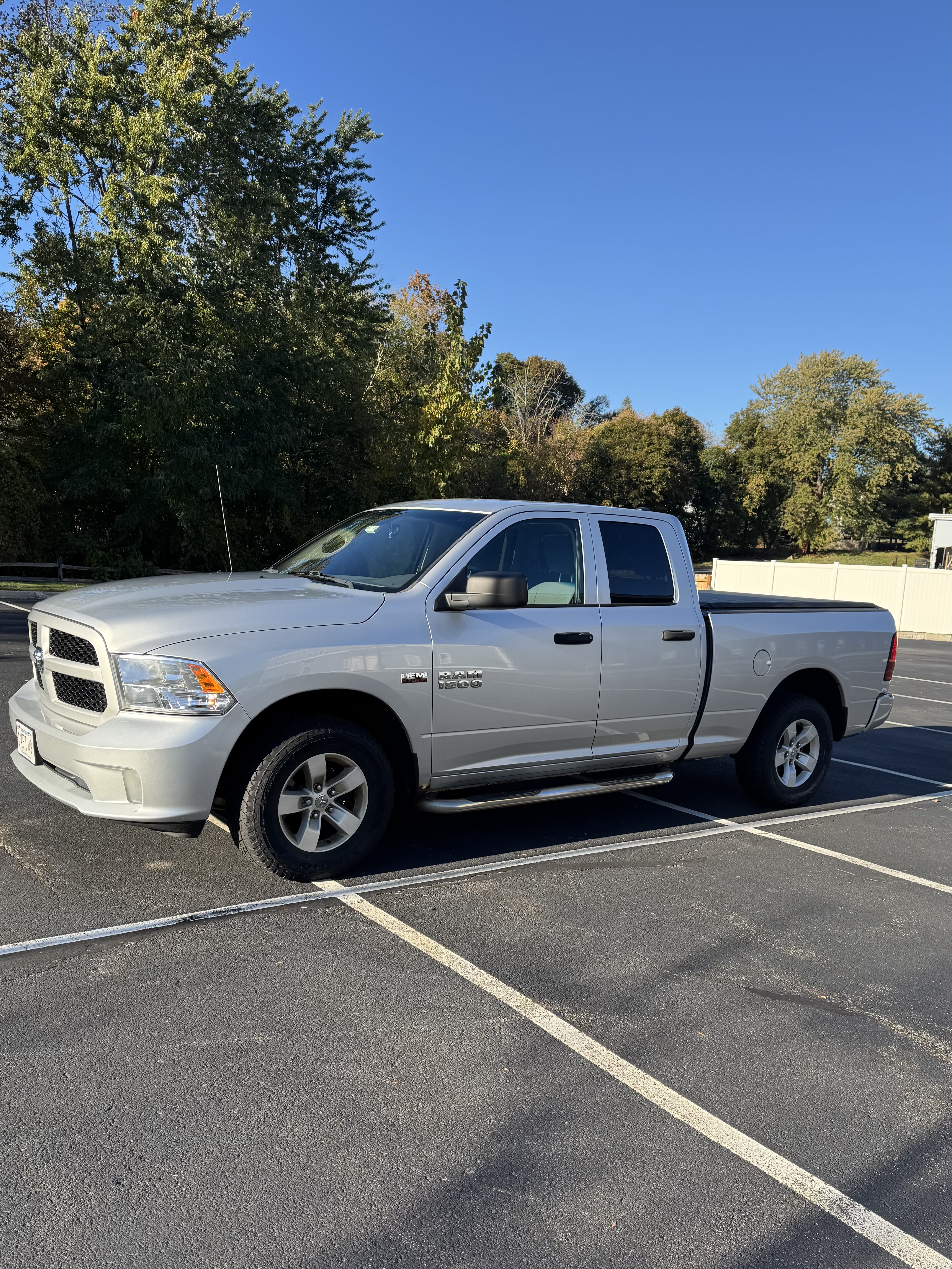 Used 2017 RAM 1500 Express AWD/4WD image 5