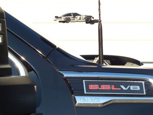 Used 2020 GMC Sierra 2500 SLE w/ SLE Value Package; image 29