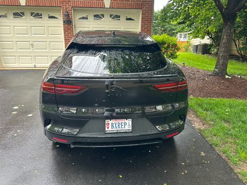 Used 2024 Jaguar I-PACE R-Dynamic HSE image 12