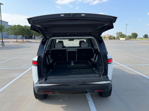 Used 2023 Rivian R1S Adventure AWD/4WD image 11
