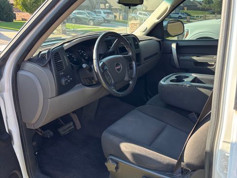 Used 2010 GMC Sierra 1500 SL RWD image 8