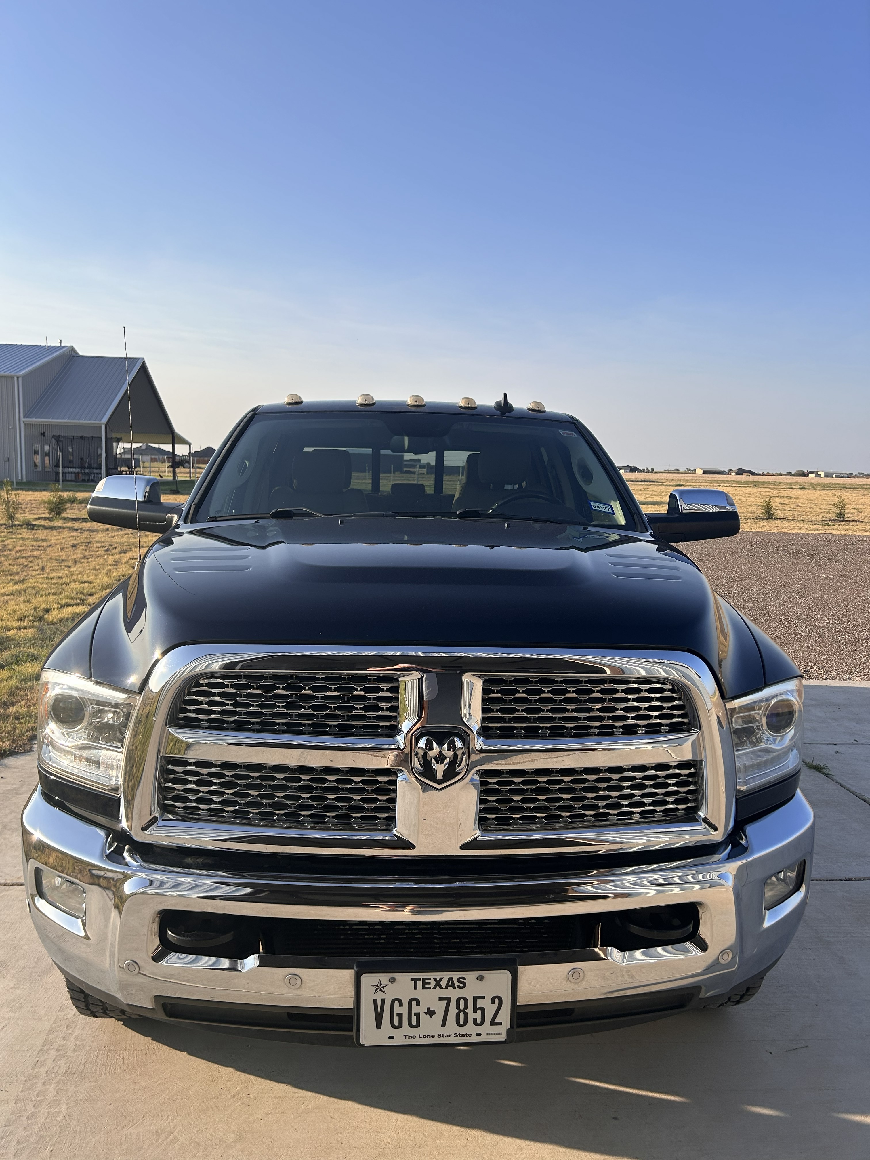 Used 2018 RAM 3500 Laramie AWD/4WD image 11