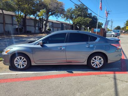 Used 2014 Nissan Altima 2.5 S w/ Sport Value Package